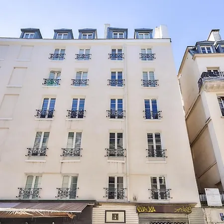Pretty Mezzanine In The Heart Of * Parigi